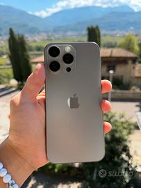 Vende iphone 15 Pro Max 256GB 