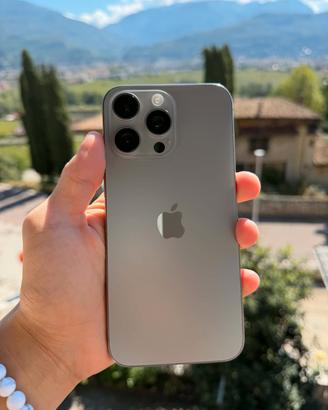 Vende iphone 15 Pro Max 256GB 