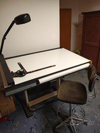 tecnigrafico con sedia 