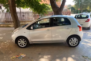 Toyota Yaris 1.0 5 porte Sol