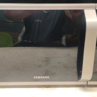 Forno microond  Samsung MG23F301TC non funzionante