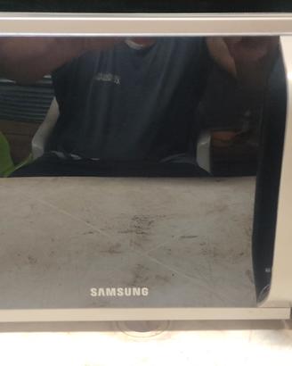 Forno microond  Samsung MG23F301TC non funzionante