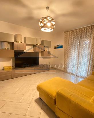 Appartamento Via Marchesella con box e posto auto