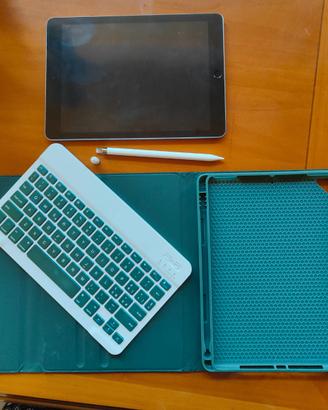 iPad 6 con Apple Pencil e Cover con tastiera