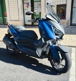 scooter Yamaha xmax 400
