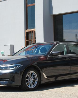BMW 520 d Touring mhev 48V xdrive Business auto