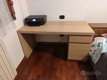 Scrivania nuova