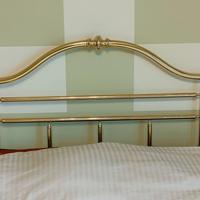 Letto completo in ottone con rete a doghe