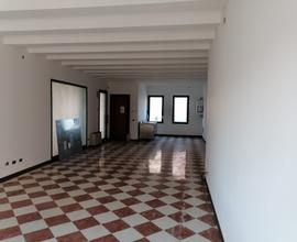 Negozio di 65 mq a casale sul sile