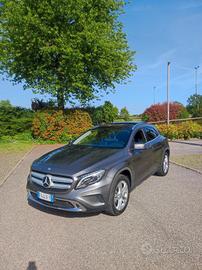 Mercedes gla 180 full optional