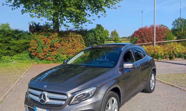 Mercedes gla 180 full optional