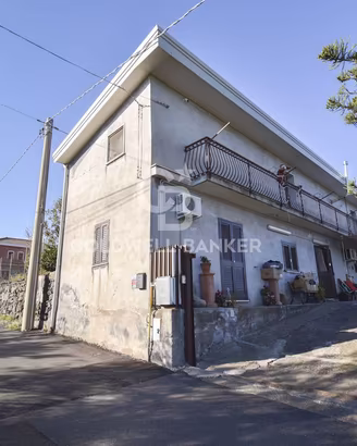 Casa indipendente - Santa Venerina