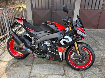 Aprilia tuono v4