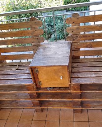 panchina in legno di bancali
