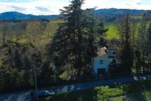 Villa indipendente: box, veranda, parco - Bologna
