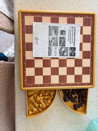 Gioco da tavolo vintage tria dama scacchi