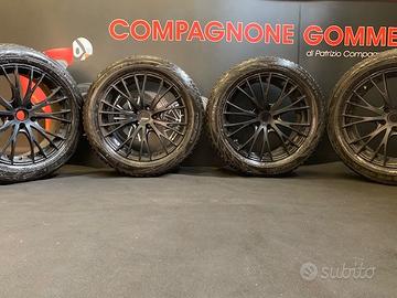 Cerchi e gomme doppia misura Porsche Macan 19