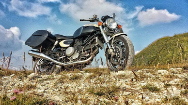 Moto Ducati GT1000