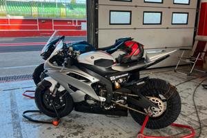 Yamaha R6 2008 pista