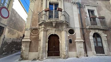 Appartamento di 615 m² con più di 5 locali a Sirac