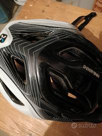 casco protettivo per mtb