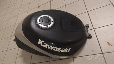 Serbatoio Kawasaki  ZX6R 2000 al 2002