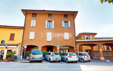 NEGOZIO COMMERCIALE, LIBERO DA SUBITO