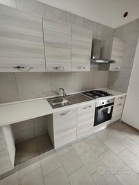 CUCINA COMPLETA ELETTRODOMESTICI PREZZO TRATTABILE
