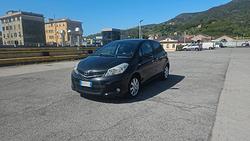 Toyota Yaris 1.3 5 porte tetto panoramico unico pr