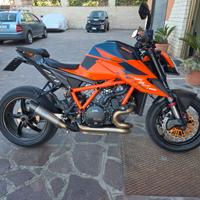 KTM 1290 Super Duke R - 2020 accessoriata