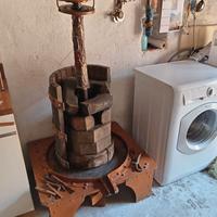 Torchio con assi in legno