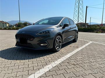 Fiesta St PERFORMANCE PACK