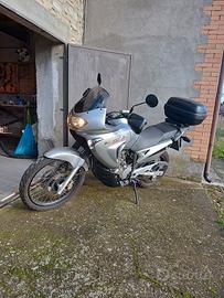Honda transalp 2006
