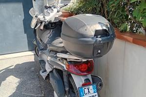 Scooter Beverly 250