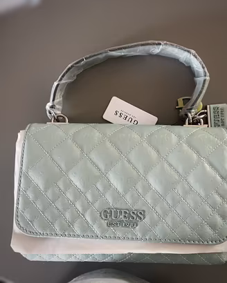 Borsa GUESS Queenie 4G - Mai usata. Con cartellino