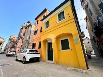 CASA SEMINDIPENDENTE A CHIOGGIA