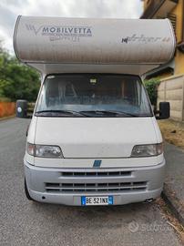 camper mansardato Mobilvetta