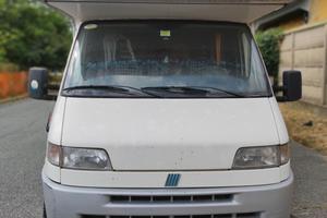 camper mansardato Mobilvetta