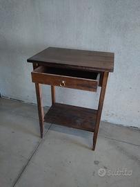 Comodino antico in legno