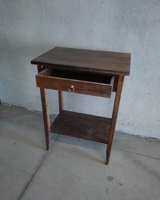 Comodino antico in legno