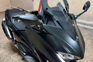 T-max 530 DX