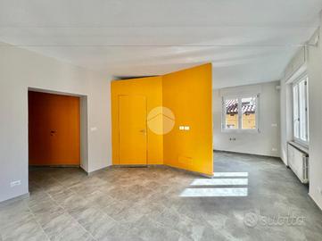 2 LOCALI A LANZO TORINESE
