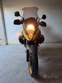 Suzuki V-Strom 650XT explorer