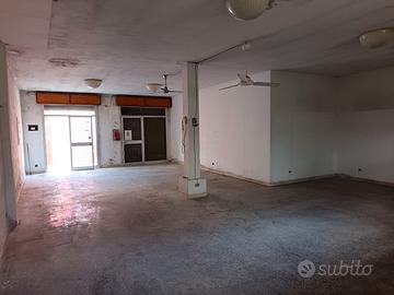 Loc. commerciale a Monserrato zona cantina sociale