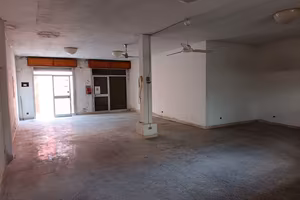 Loc. commerciale a Monserrato zona cantina sociale