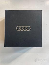 Ferma carte Audi
