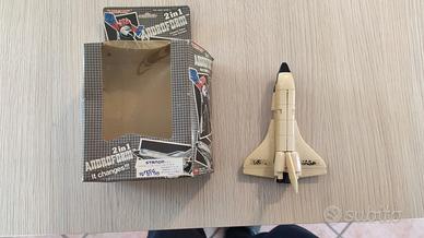 ROBOT SPACE SHUTTLE Androform