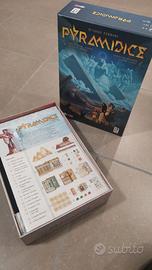 Pyramidice gioco in scatola