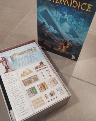 Pyramidice gioco in scatola