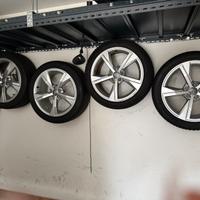 Gomme complete di cerchi Audi 17